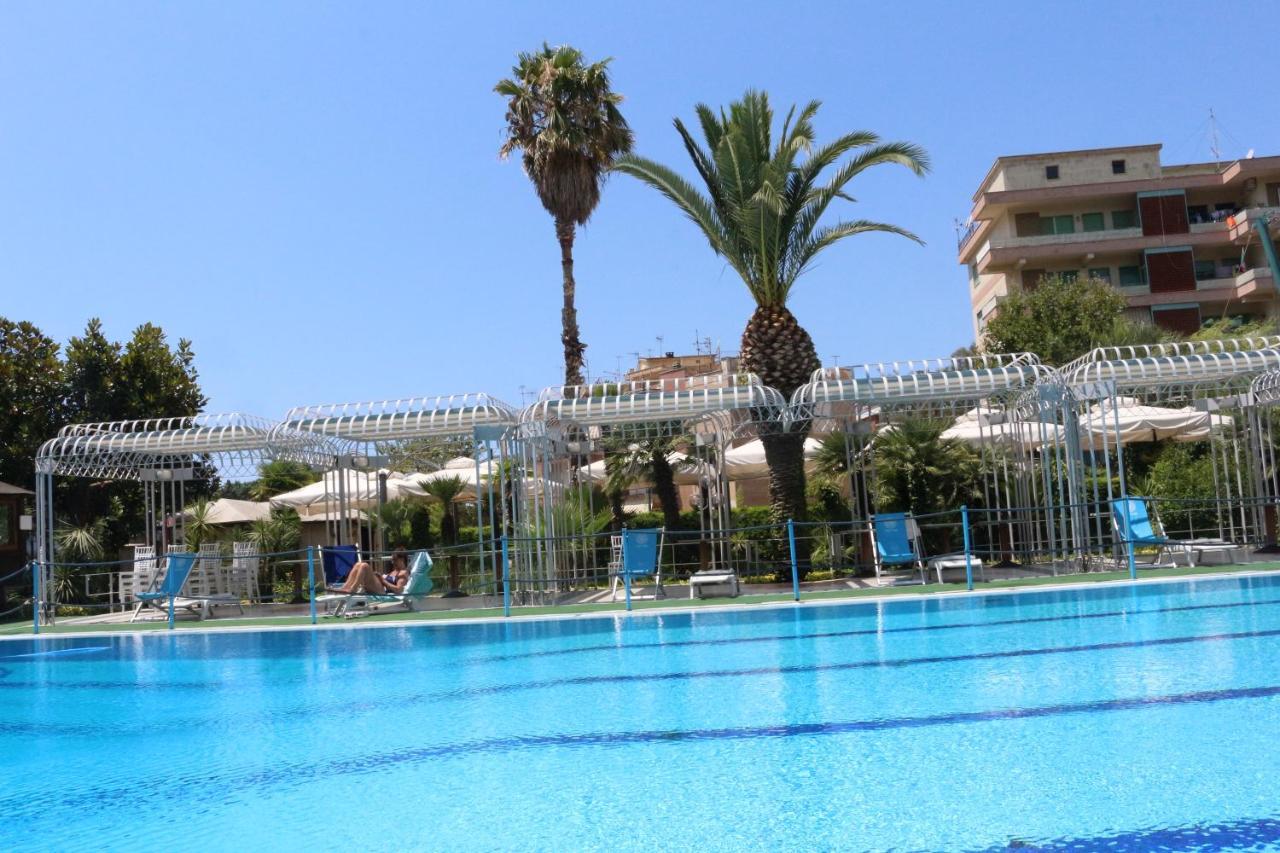 Hotel Mirasole International Gaeta Exterior foto