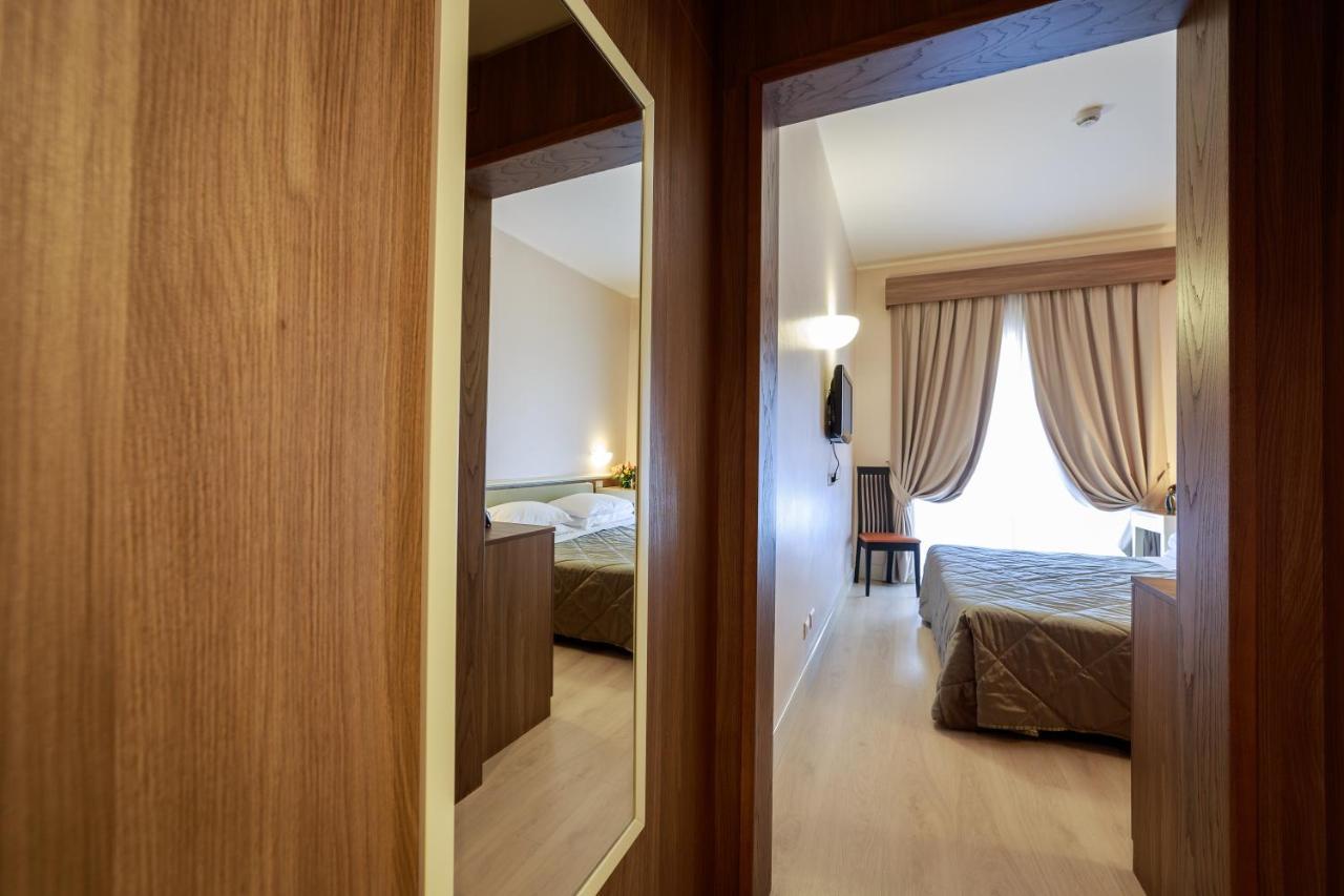 Hotel Mirasole International Gaeta Exterior foto